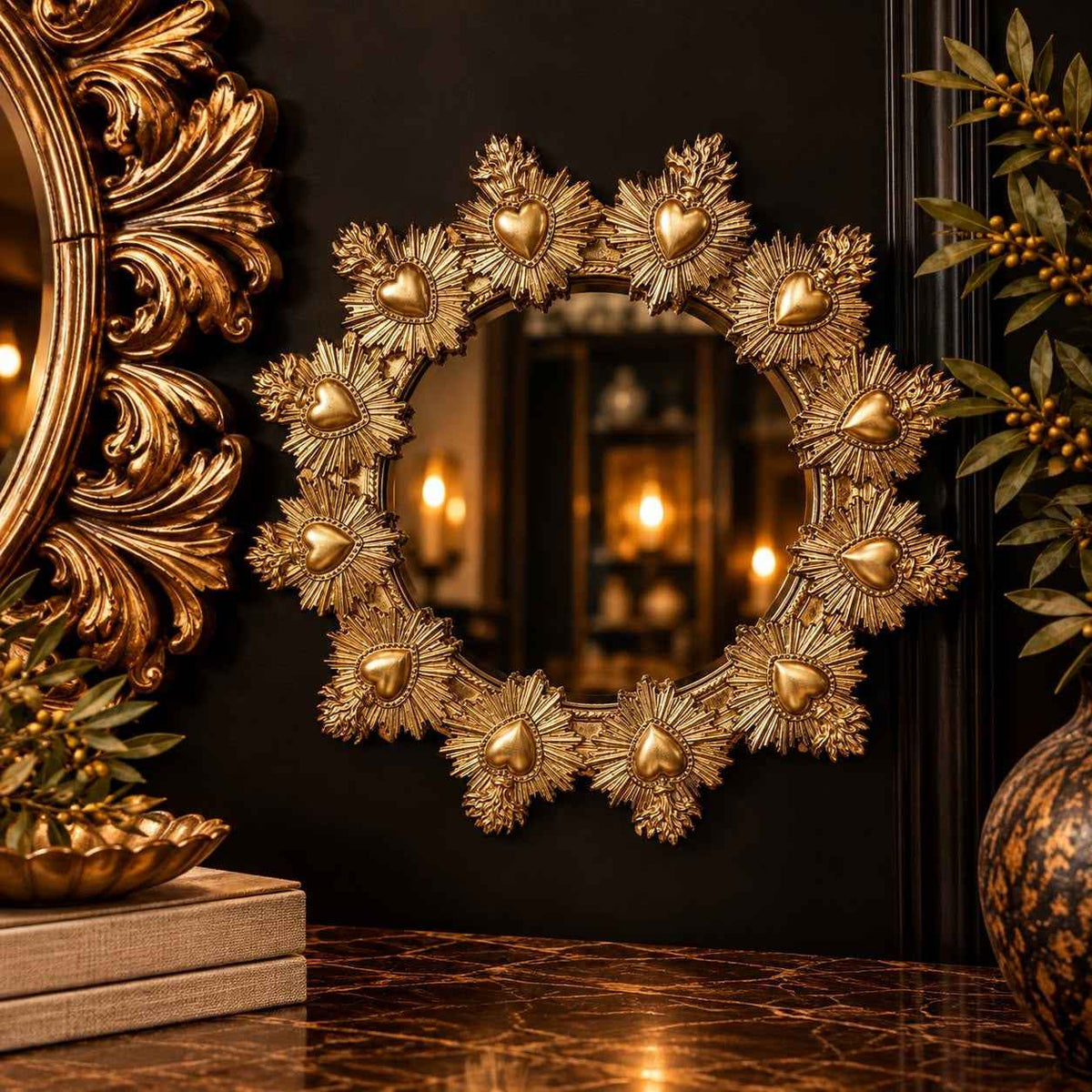 Specchio con Cuori Sacri in Resina Oro Ø. 30cm