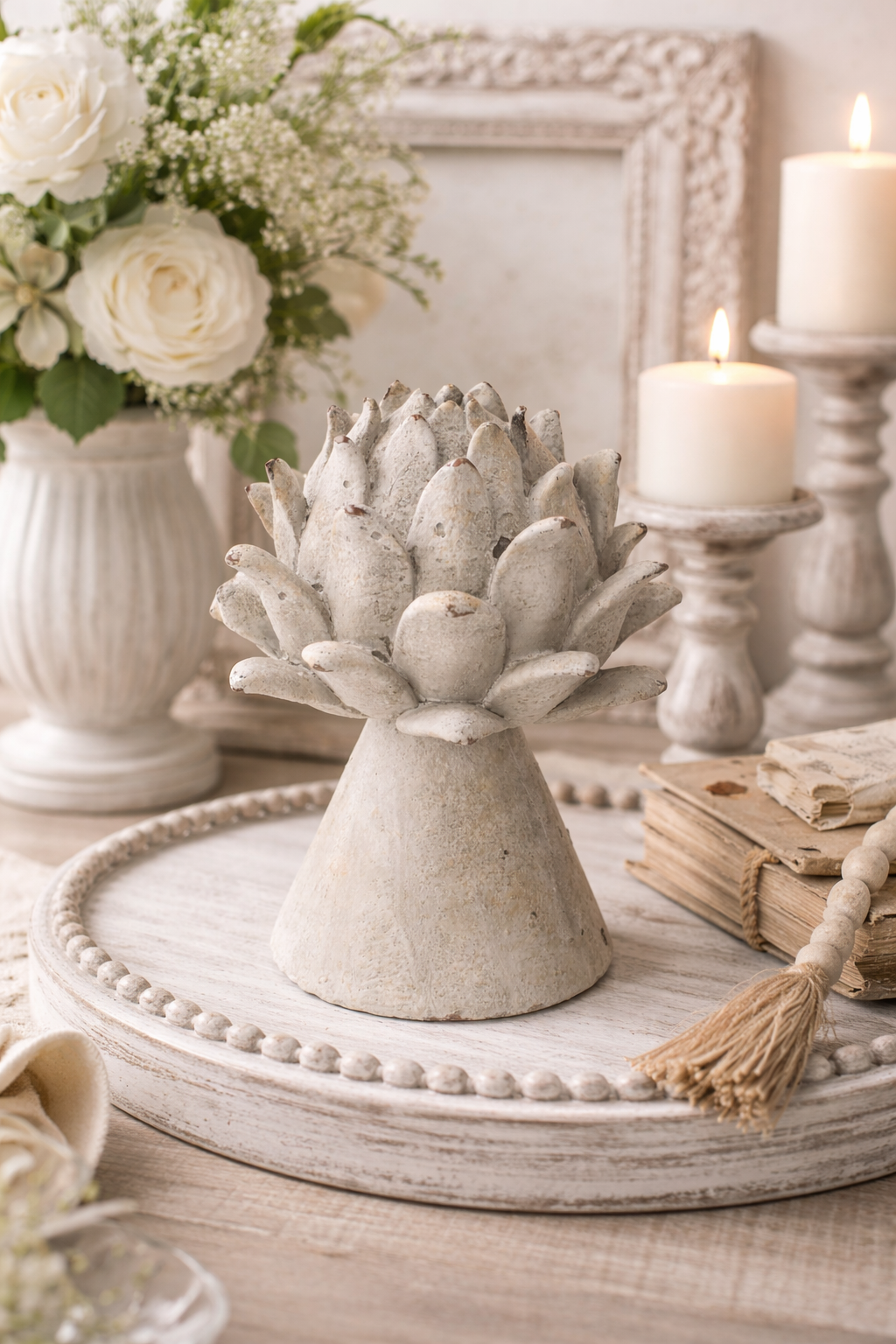 Bocciolo Decorativo Piccolo in Resina Grigio Anticato H22x17 cm – Stile Shabby Chic