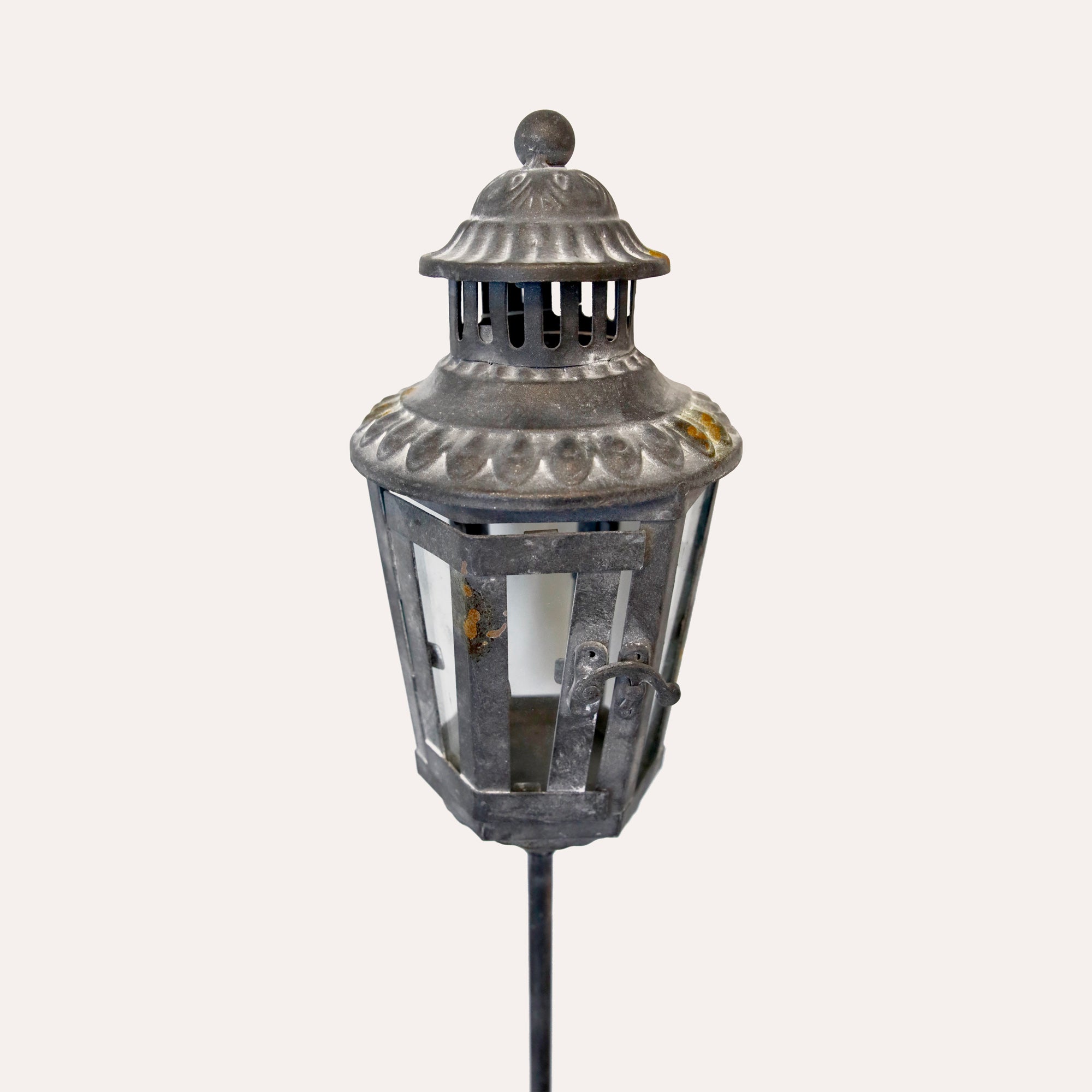 Piantone in Ferro Grigio con Lanterna per Giardino e Veranda