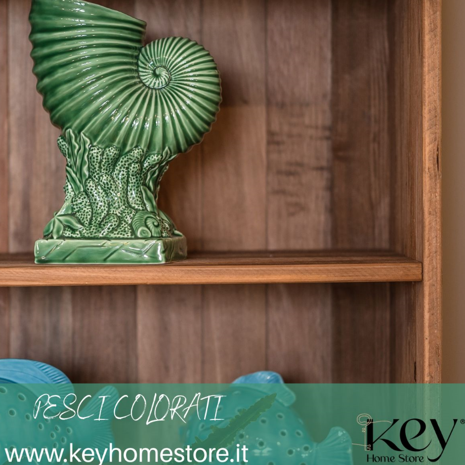Nautilus Vase in Glossy Green Ceramic h.29x20x12 cm