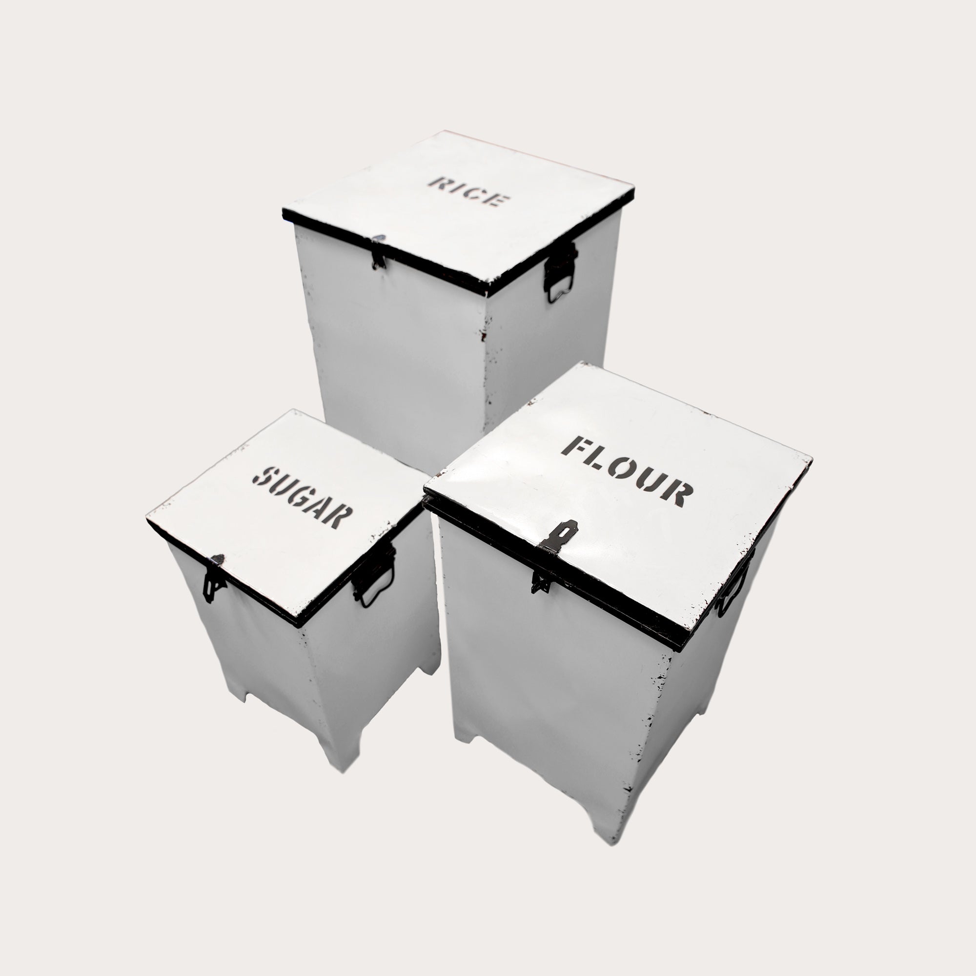 Tris di Contenitori in Latta per Cucina con Coperchio