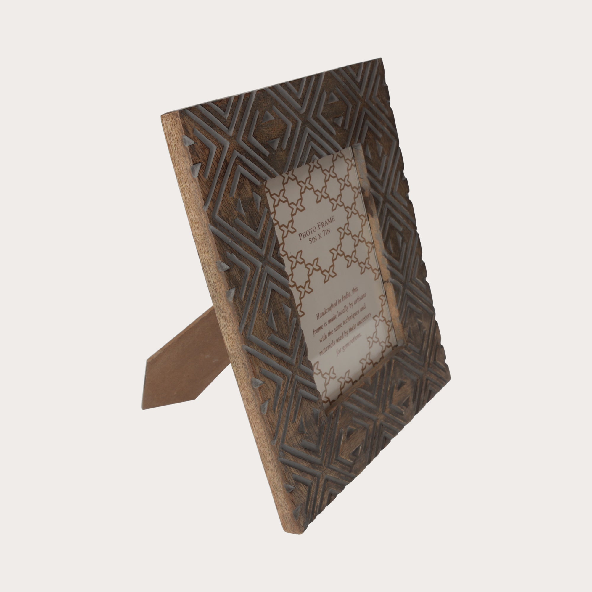 Cornice Portafoto in Legno con Eleganti Trafori Bianchi