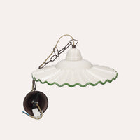 Lampadario Rustico in Ceramica Bianco con Bordo Verde e Catena in ottone