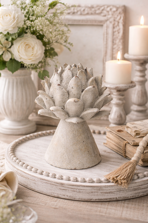 Bocciolo Decorativo Piccolo in Resina Grigio Anticato H22x17 cm – Stile Shabby Chic