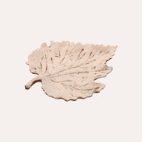 Foglia Decorativa in Ceramica Beige – Effetto Sabbiato Elegante