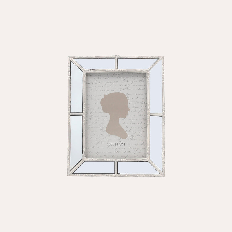 Porta Foto Cornice Decorativa con Inserti Specchiati e Finitura Bianca (21x16,5 cm)