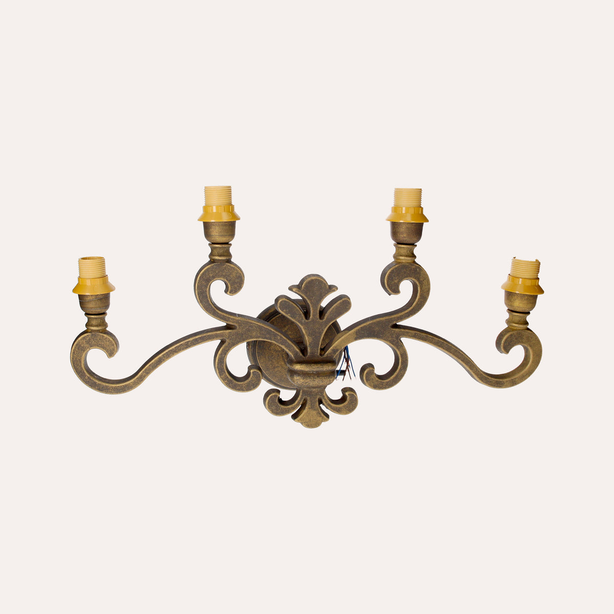 Applique In Ottone A Quattro Luci, Elegante Illuminazione Con Ventoline Verdi