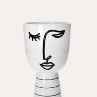 Vaso in Ceramica a Forma di Testa Astratta Bianca h. 25 cm