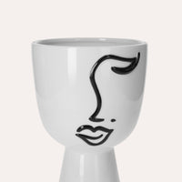 Vaso in Ceramica a Forma di Testa Astratta con Occhio