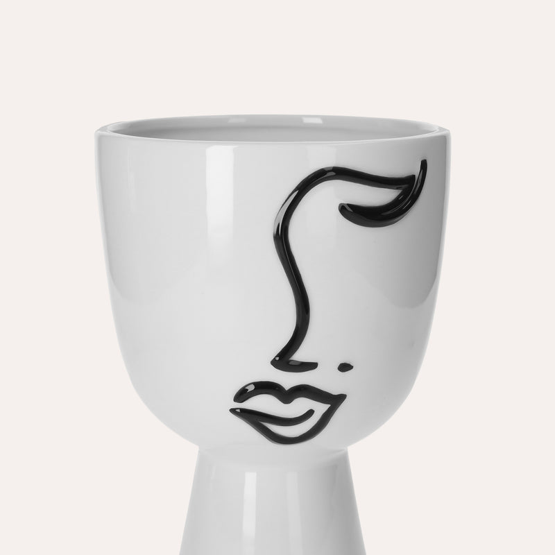 Vaso in Ceramica a Forma di Testa Astratta con Occhio