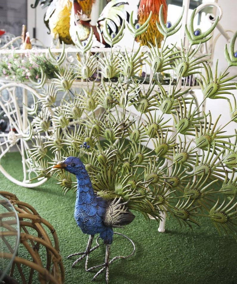 Decorazione Da Giardino In Metallo E Vetro - Set Di 3 Uccelli Colorati Decorazione Da Giardino In Metallo E Vetro - Set Di 3 Uccelli Colorati