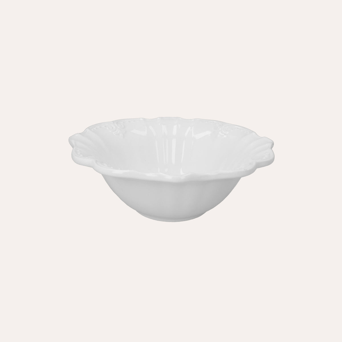 Insalatiera in ceramica bianca con bordo sagomato e decori in rilievo – Ø29 cm