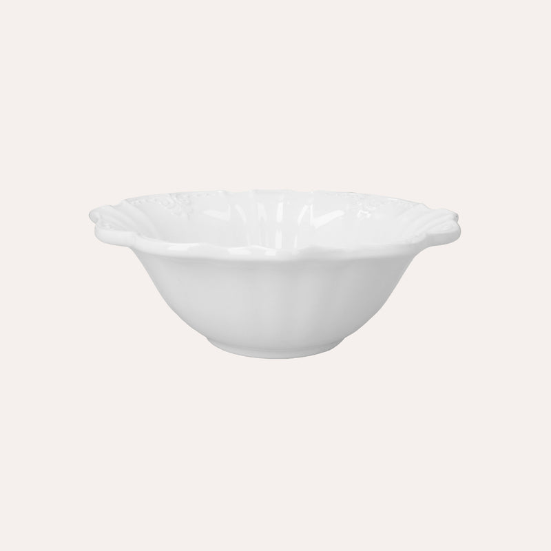 Insalatiera in ceramica bianca con bordo sagomato e decori in rilievo – Ø29 cm