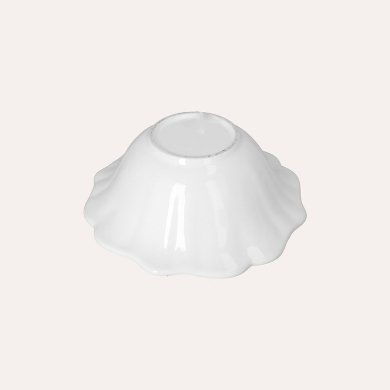 Insalatiera in ceramica bianca con bordo sagomato e decori in rilievo – Ø29 cm