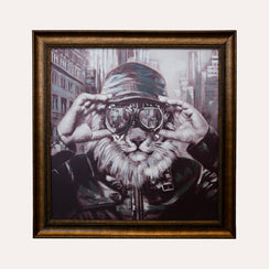 Quadro "Leone con Occhiali da Sole" in Cornice Antichizzata