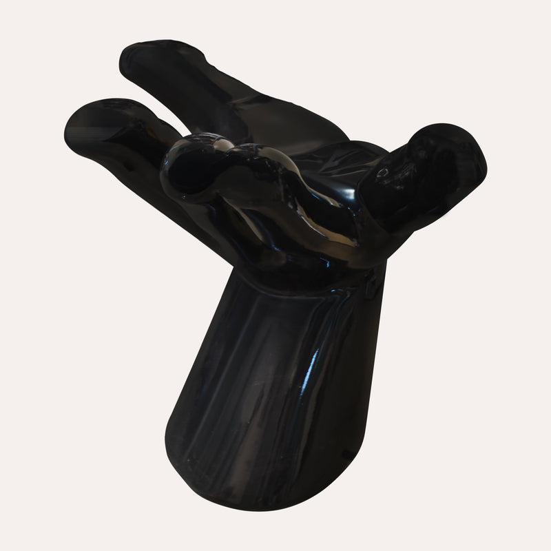 Poltrona a Forma di Mano in Resina Nera Lucida