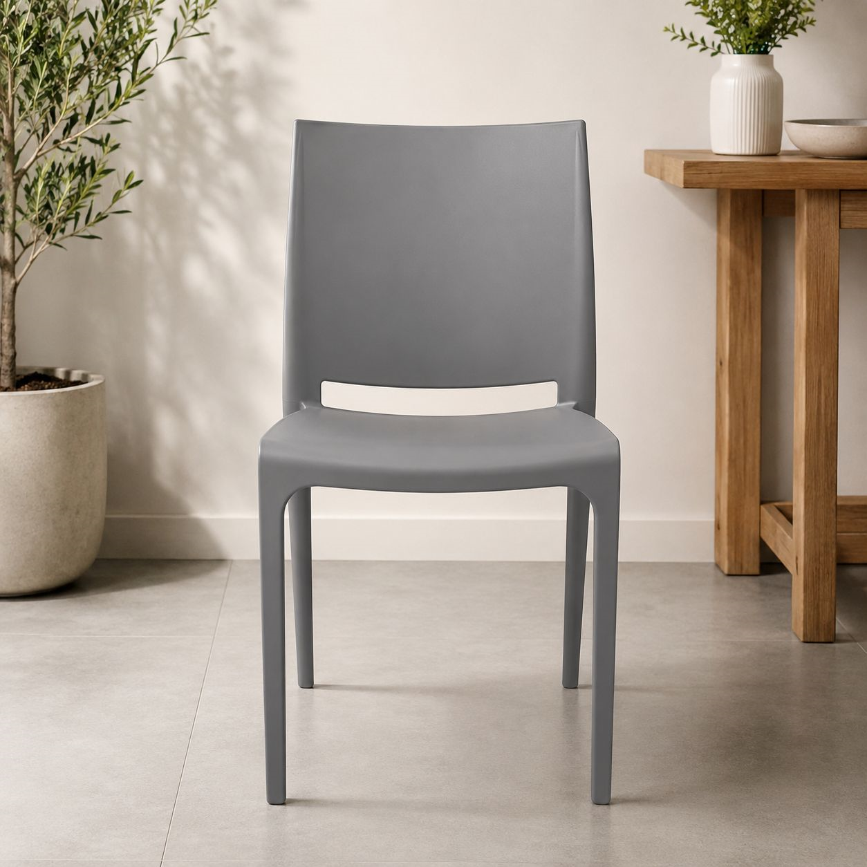 Sedia Basic in Polipropilene Grigio Opaco 42x42x80 cm