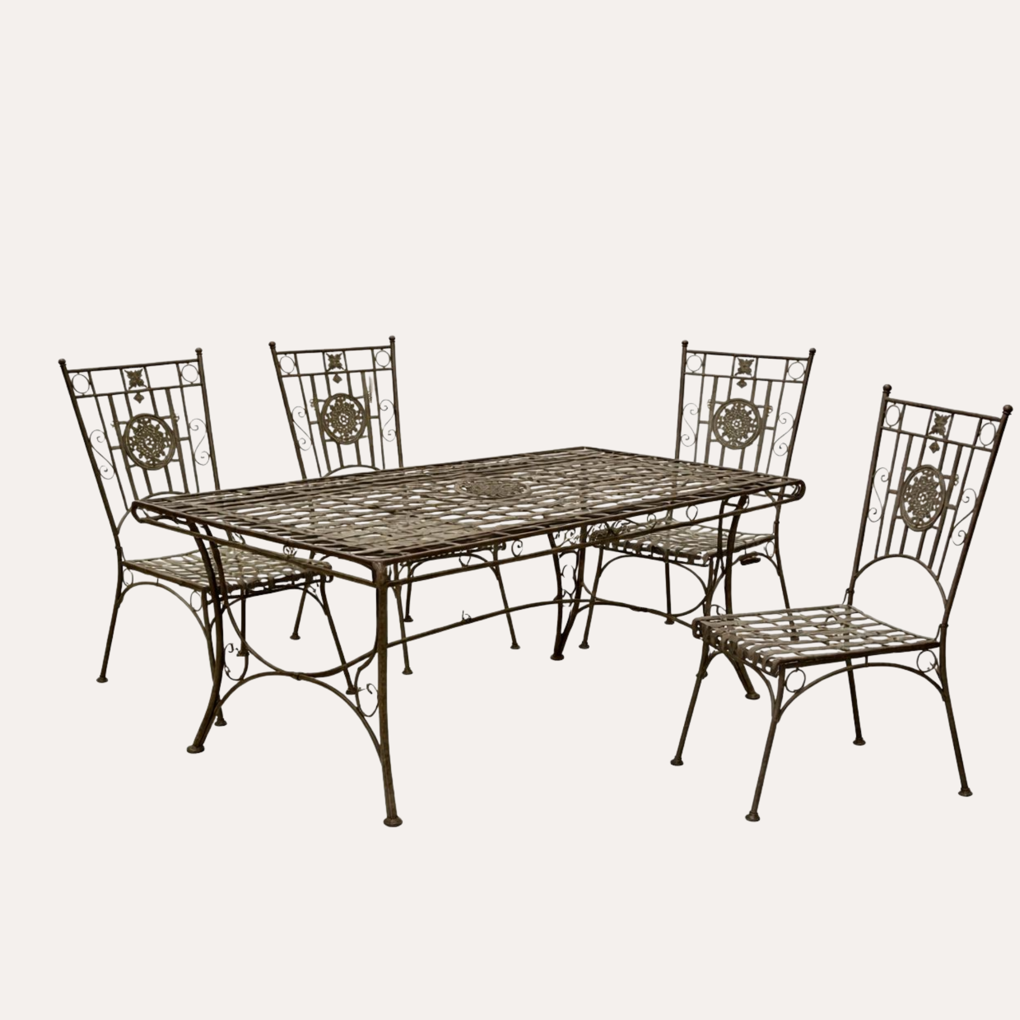 Set Tavolo e 4 Sedie in Ferro Verde Inglese – Arredo Outdoor di Stile