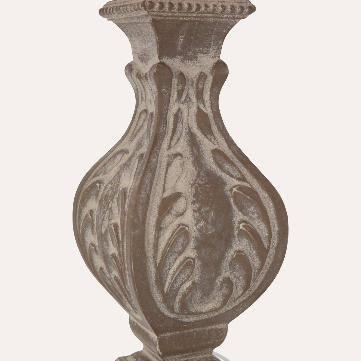 Lampada Barocca con Motivo Decorativo. Elegante Lampada da Tavolo per Stile Classico e Raffinato