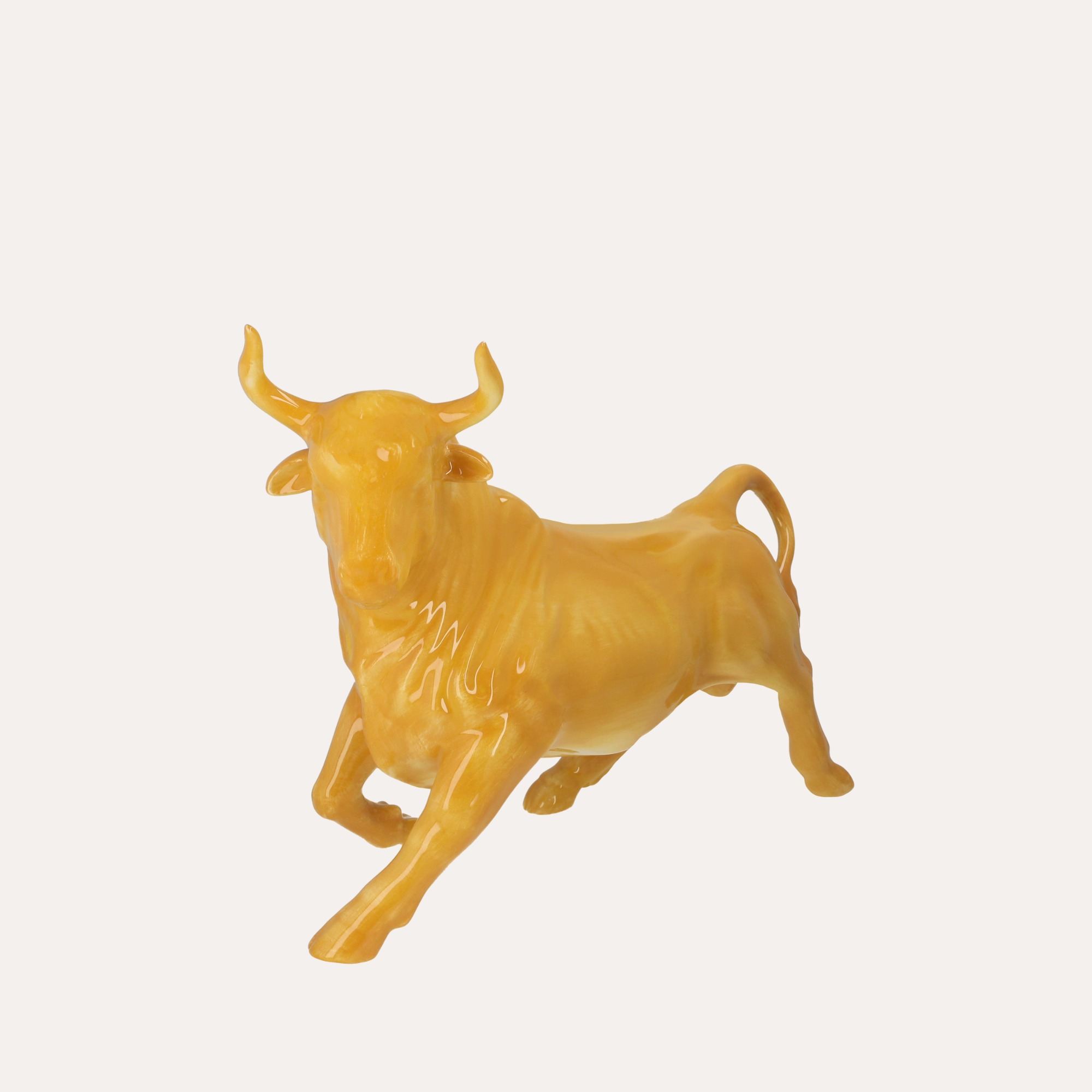Toro Decorativo in Ceramica Gialla – Scultura Moderna da Arredo