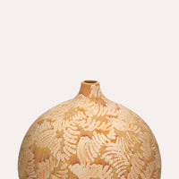 Vaso In Ceramica colore Ocra decorato con foglie