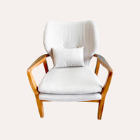 Poltrona Nordica Beige in Tessuto con Struttura in Legno