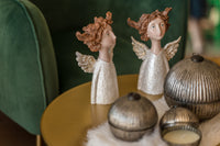 Statua Angelo Decorativo in Resina Bianco con Ali Dorate – Statuetta per Natale e Arredo Casa