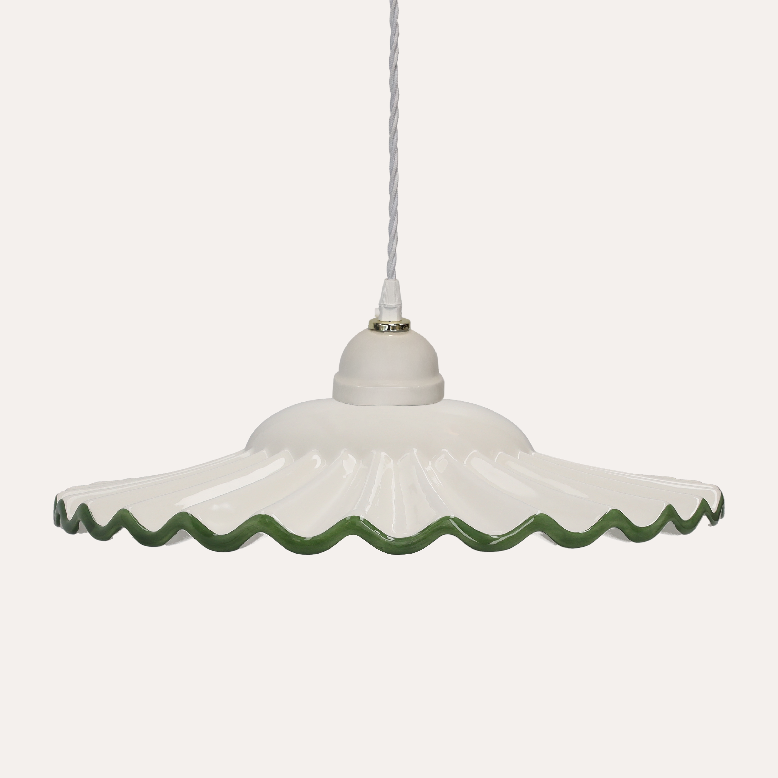 Lampadario Rustico in Ceramica Ondulato Bianco con Bordo Verde