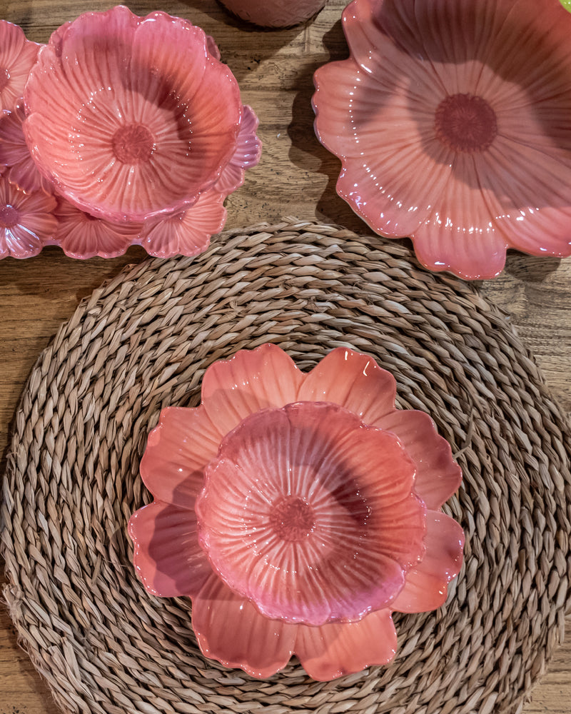 Piattino Rosa in Ceramica con Petali Decorativi