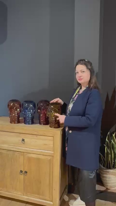 Teschio Decorativo in Vetro Blu – Scultura per Decorazioni Moderne e Uniche