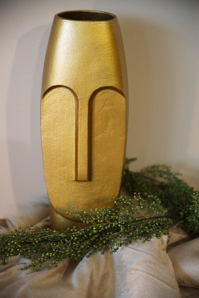 Vaso In Metallo Dorato Con Volto Etnico, Decorazione Artistica Per Interni